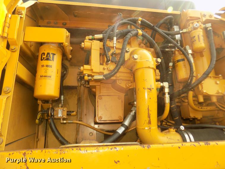 image for item DB8732 1999 Caterpillar 345B L excavator