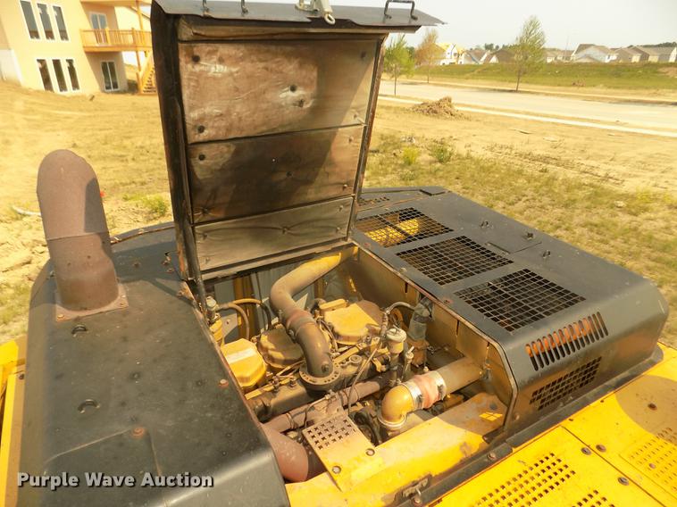 image for item DB8732 1999 Caterpillar 345B L excavator