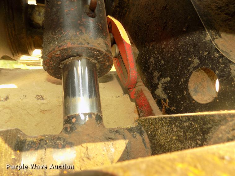 image for item DB8732 1999 Caterpillar 345B L excavator