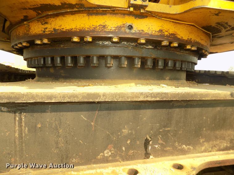 image for item DB8732 1999 Caterpillar 345B L excavator