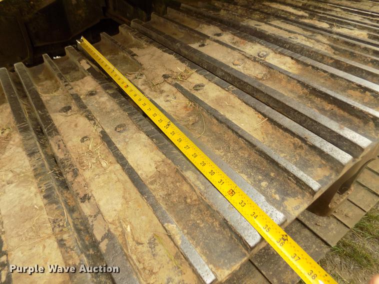 image for item DB8732 1999 Caterpillar 345B L excavator