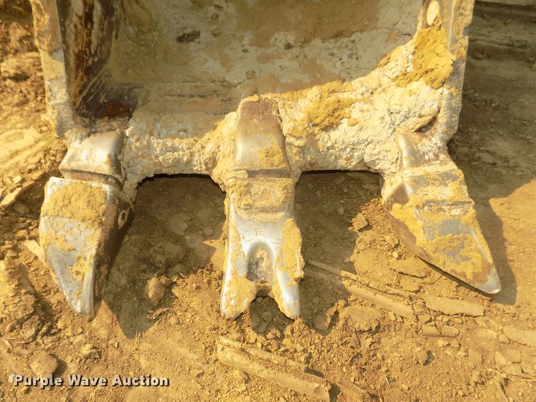 image for item DB8732 1999 Caterpillar 345B L excavator