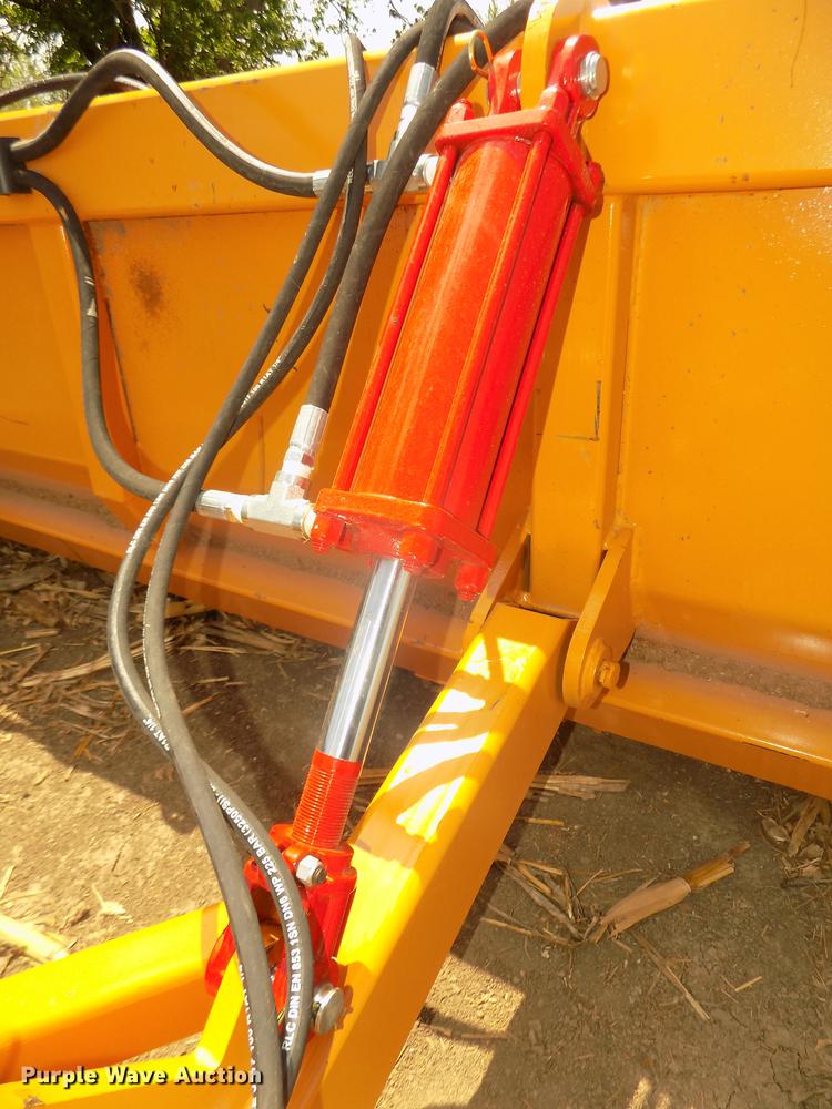 image for item DB8736 2018 Industrias America 10F box scraper