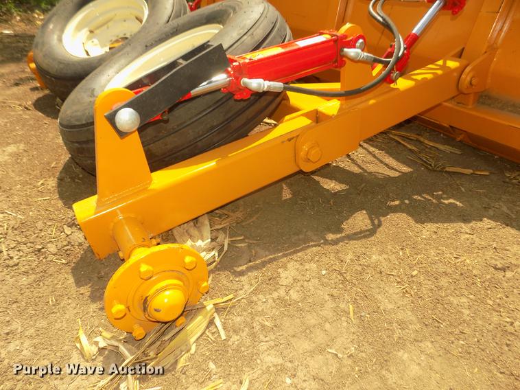 image for item DB8736 2018 Industrias America 10F box scraper