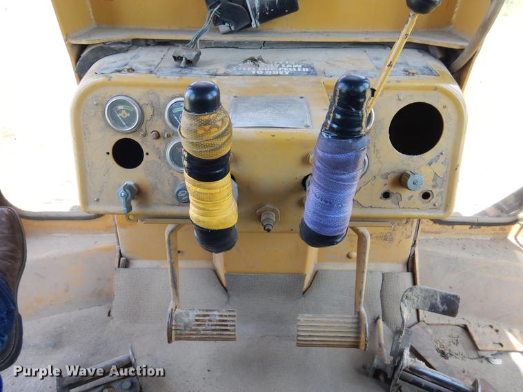 image for item DC5956 1990 Caterpillar D6D PS dozer