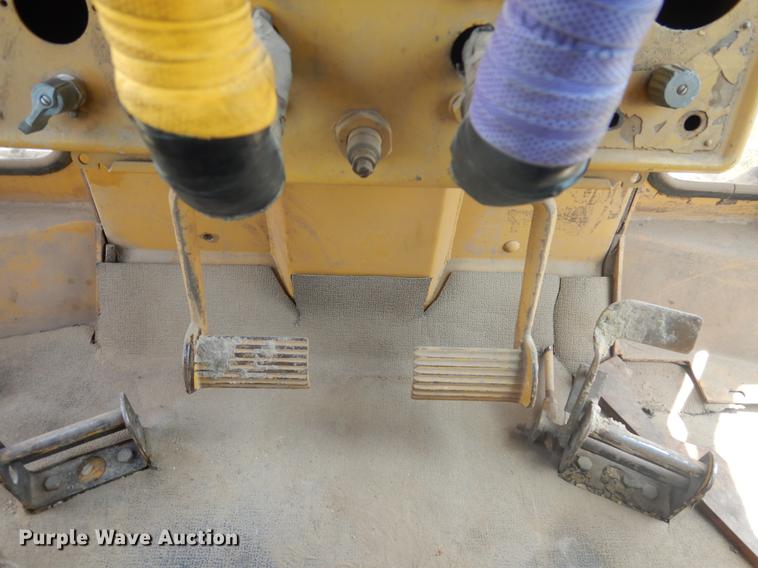 image for item DC5956 1990 Caterpillar D6D PS dozer