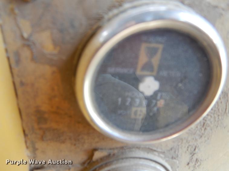 image for item DC5956 1990 Caterpillar D6D PS dozer