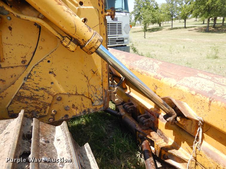 image for item DC5956 1990 Caterpillar D6D PS dozer