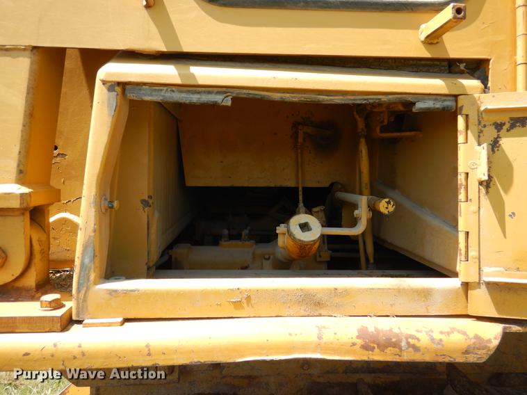 image for item DC5956 1990 Caterpillar D6D PS dozer