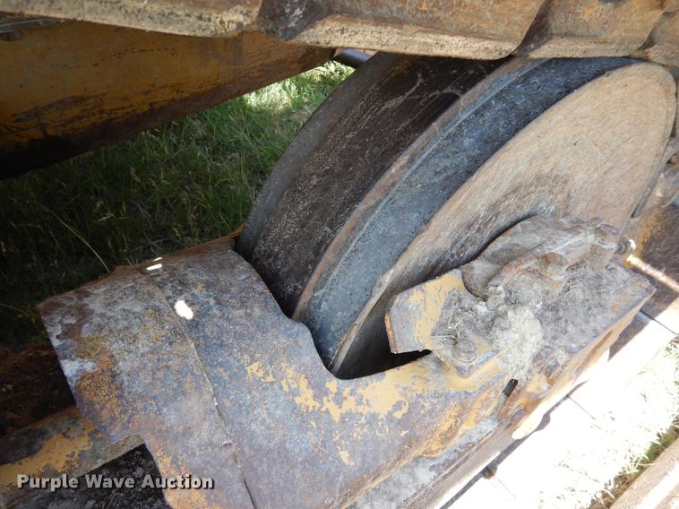 image for item DC5956 1990 Caterpillar D6D PS dozer