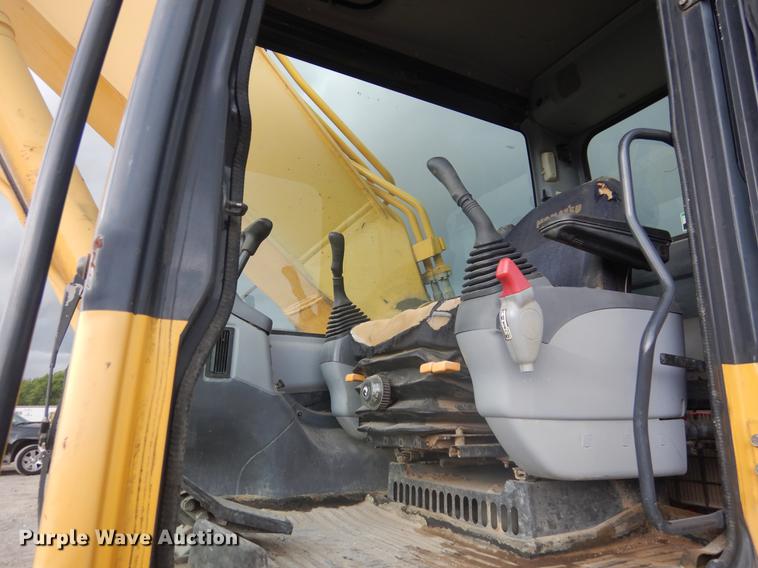 image for item DC5960 Komatsu PC300LC-7 excavator