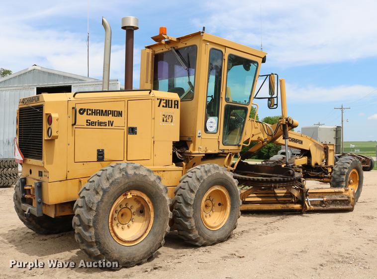 image for item DC7538 1995 Champion 730A motor grader