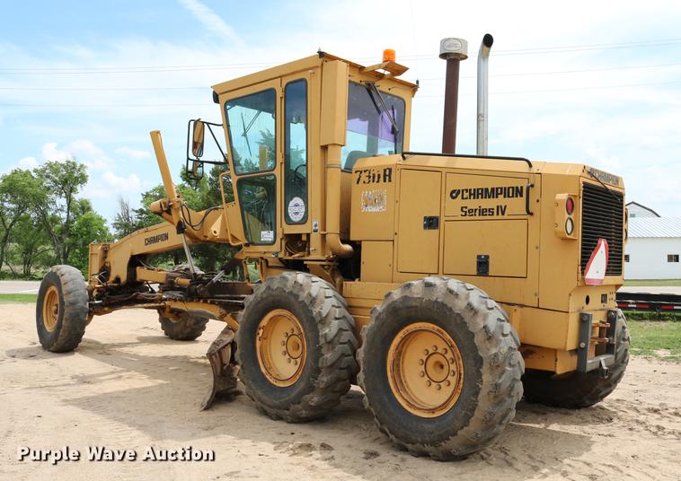 image for item DC7538 1995 Champion 730A motor grader