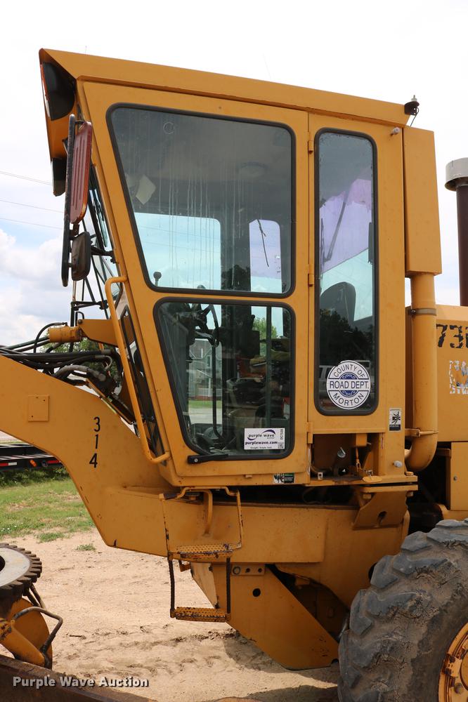 image for item DC7538 1995 Champion 730A motor grader