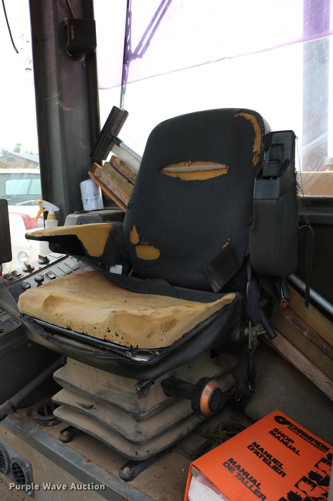 image for item DC7538 1995 Champion 730A motor grader