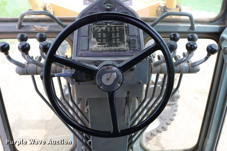 image for item DC7538 1995 Champion 730A motor grader