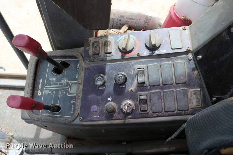 image for item DC7538 1995 Champion 730A motor grader