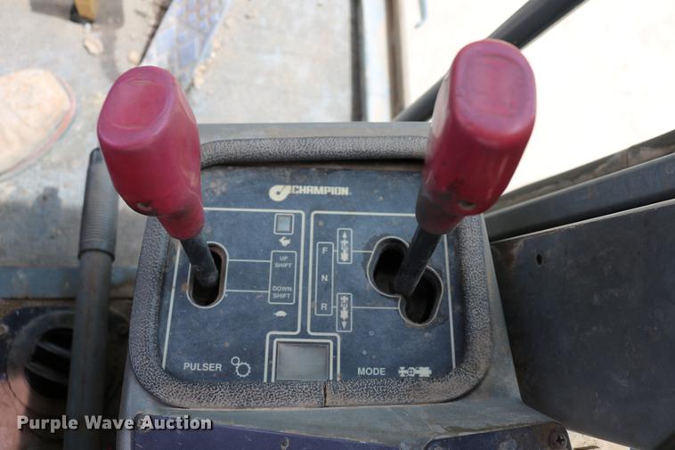 image for item DC7538 1995 Champion 730A motor grader