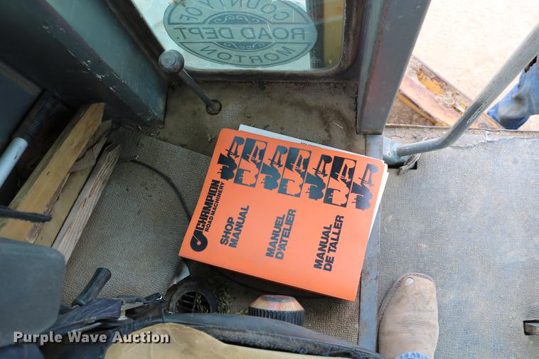 image for item DC7538 1995 Champion 730A motor grader