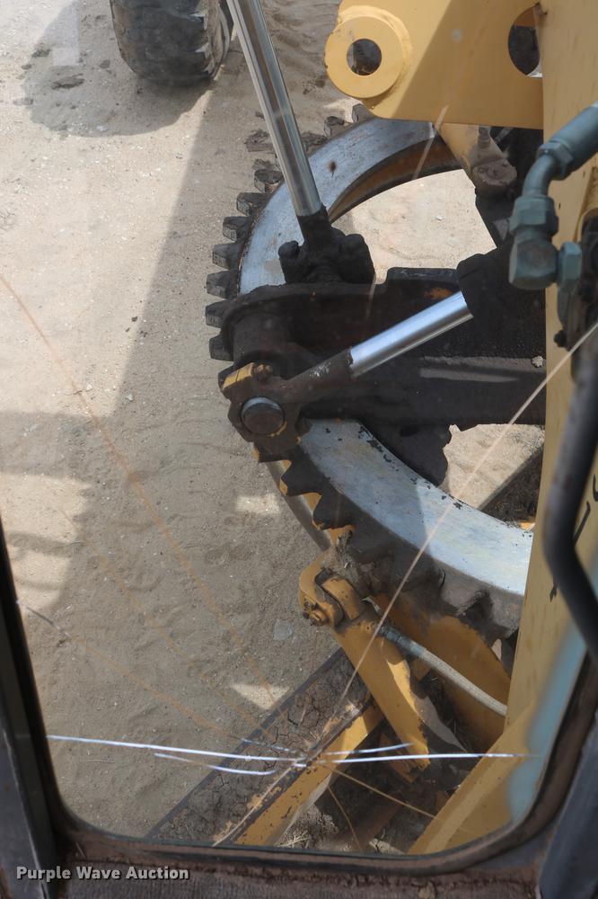 image for item DC7538 1995 Champion 730A motor grader