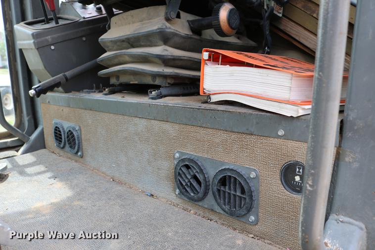 image for item DC7538 1995 Champion 730A motor grader