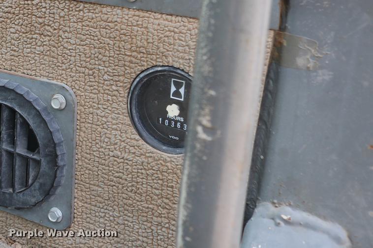 image for item DC7538 1995 Champion 730A motor grader