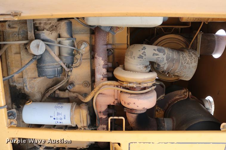 image for item DC7538 1995 Champion 730A motor grader