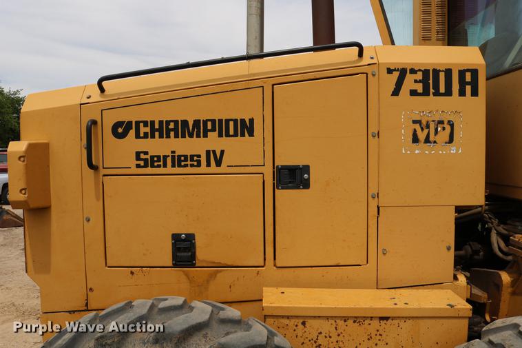 image for item DC7538 1995 Champion 730A motor grader