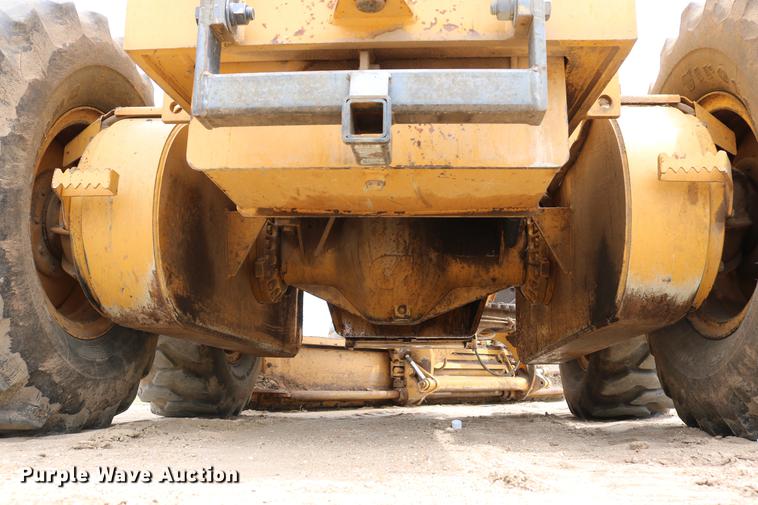 image for item DC7538 1995 Champion 730A motor grader