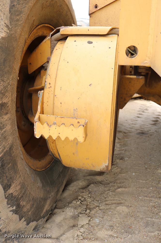 image for item DC7538 1995 Champion 730A motor grader