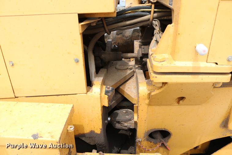 image for item DC7538 1995 Champion 730A motor grader