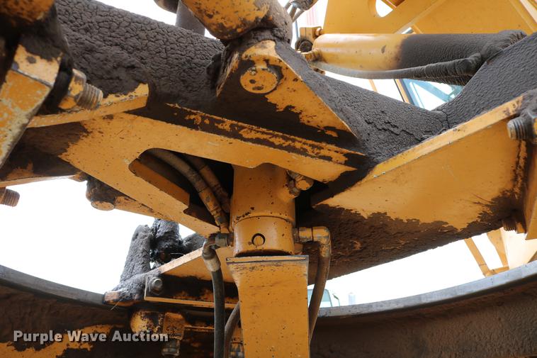 image for item DC7538 1995 Champion 730A motor grader