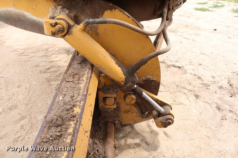 image for item DC7538 1995 Champion 730A motor grader