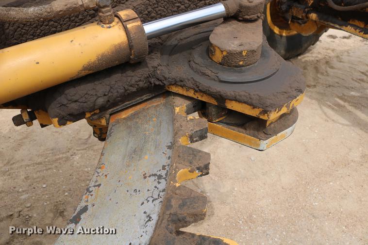 image for item DC7538 1995 Champion 730A motor grader