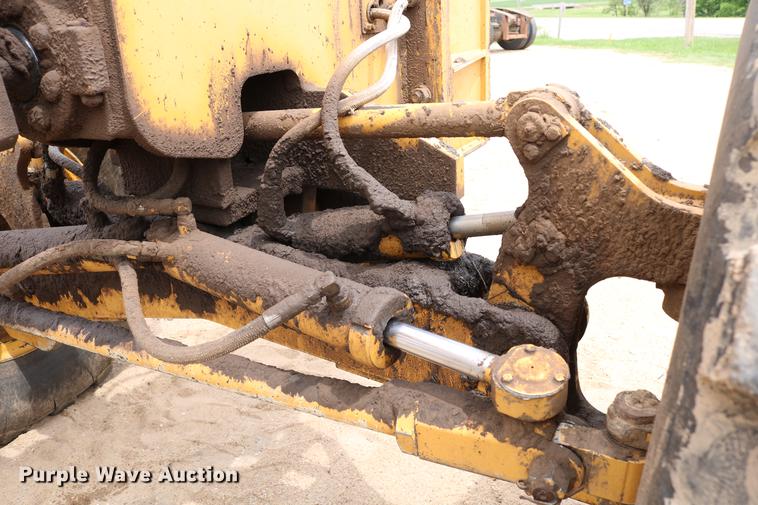 image for item DC7538 1995 Champion 730A motor grader