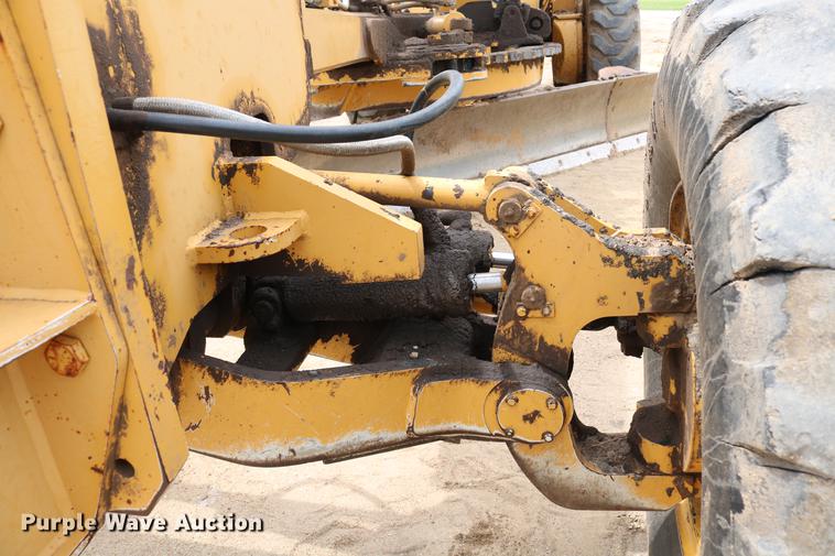 image for item DC7538 1995 Champion 730A motor grader