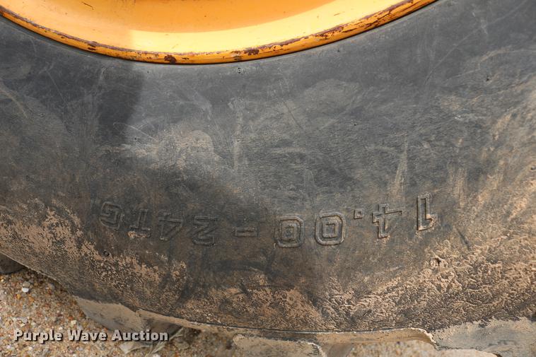 image for item DC7538 1995 Champion 730A motor grader