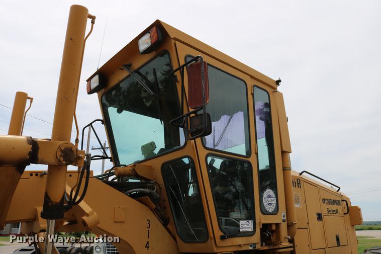 image for item DC7538 1995 Champion 730A motor grader