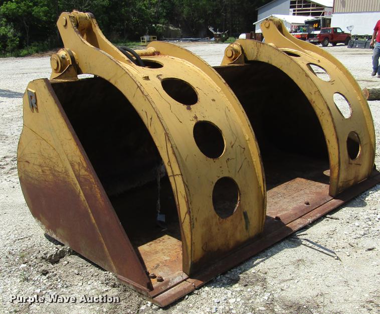 image for item DD2691 Rockland GPX544E loader grapple bucket