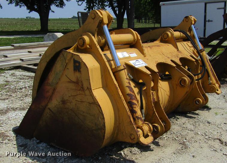 image for item DD2691 Rockland GPX544E loader grapple bucket