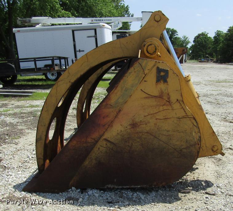 image for item DD2691 Rockland GPX544E loader grapple bucket
