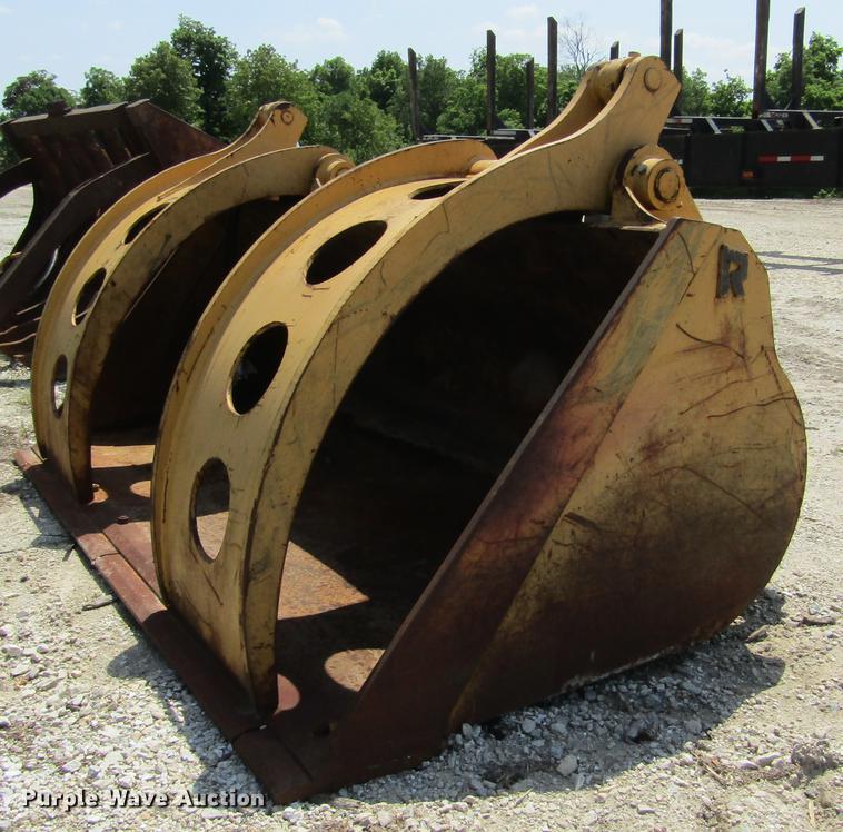 image for item DD2691 Rockland GPX544E loader grapple bucket