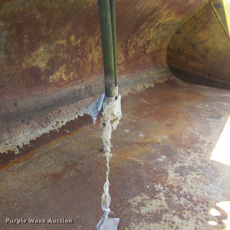 image for item DD2691 Rockland GPX544E loader grapple bucket