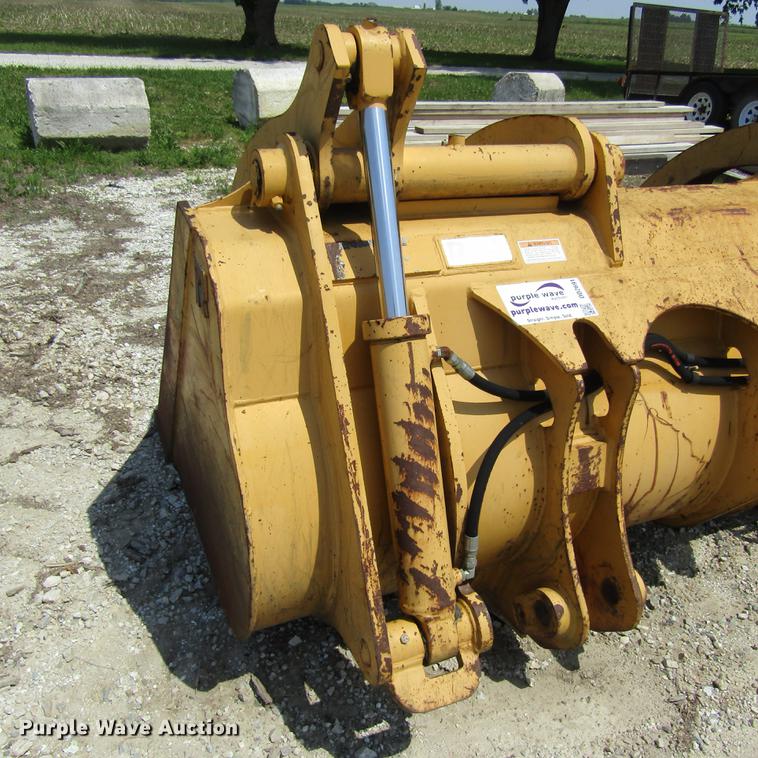 image for item DD2691 Rockland GPX544E loader grapple bucket