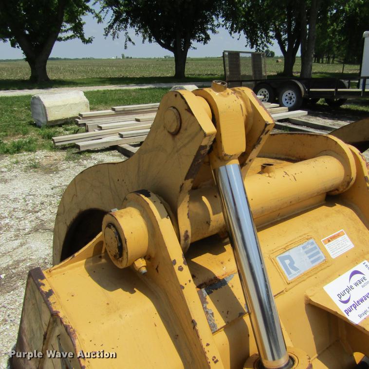 image for item DD2691 Rockland GPX544E loader grapple bucket