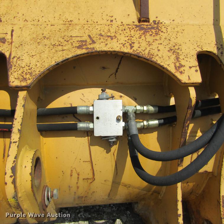 image for item DD2691 Rockland GPX544E loader grapple bucket