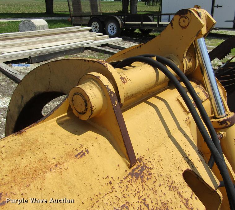 image for item DD2691 Rockland GPX544E loader grapple bucket