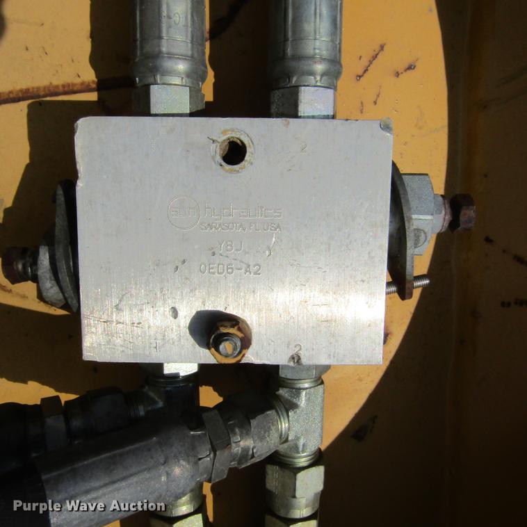 image for item DD2691 Rockland GPX544E loader grapple bucket