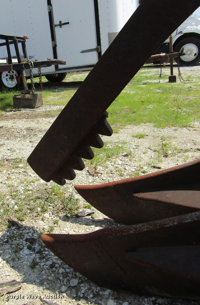 image for item DD2692 Pemberton JD544E3LRC loader rake bucket