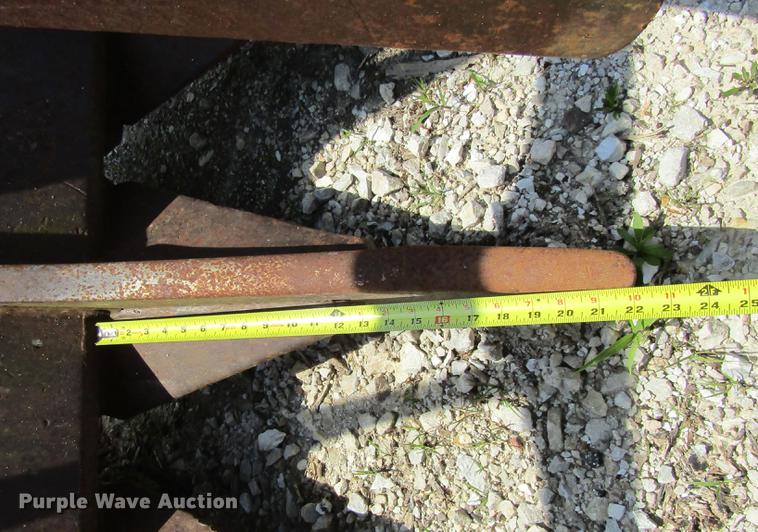 image for item DD2692 Pemberton JD544E3LRC loader rake bucket